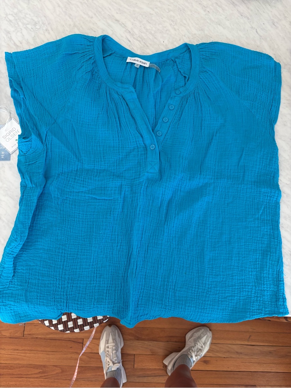 Calvin Klein Women’s Bright Turquoise Blue Button Front Popover Cotton Gauze Top